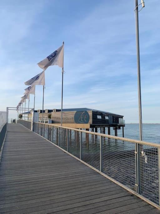 Huebsches Ferienhaus In Ouddorp - Fusslaeufig Zum Strand Und Zentrum מראה חיצוני תמונה