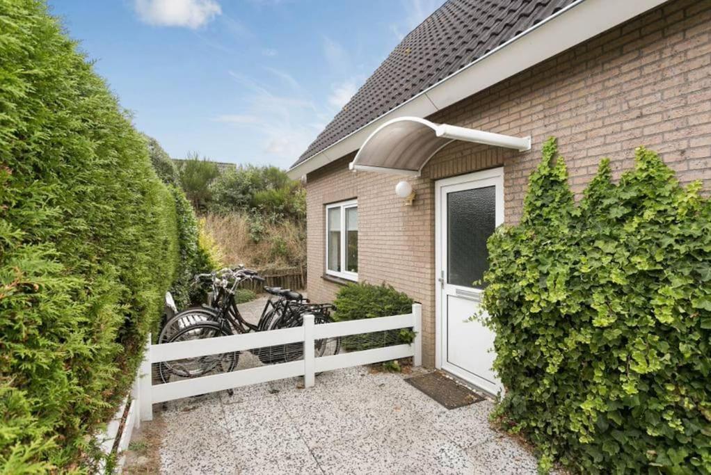 Huebsches Ferienhaus In Ouddorp - Fusslaeufig Zum Strand Und Zentrum מראה חיצוני תמונה