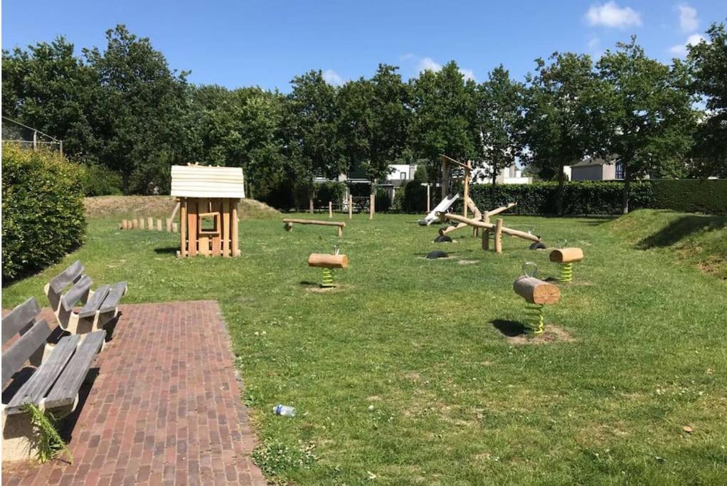 Huebsches Ferienhaus In Ouddorp - Fusslaeufig Zum Strand Und Zentrum מראה חיצוני תמונה