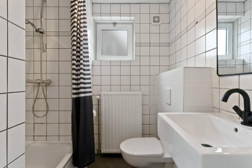 Huebsches Ferienhaus In Ouddorp - Fusslaeufig Zum Strand Und Zentrum מראה חיצוני תמונה