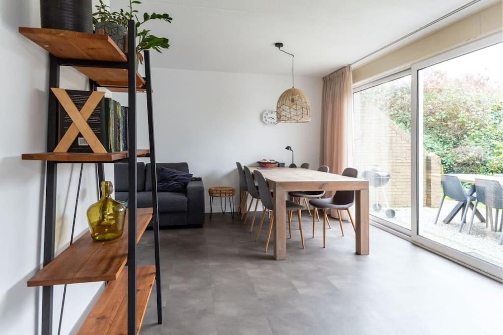 Huebsches Ferienhaus In Ouddorp - Fusslaeufig Zum Strand Und Zentrum מראה חיצוני תמונה