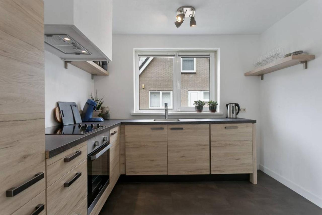 Huebsches Ferienhaus In Ouddorp - Fusslaeufig Zum Strand Und Zentrum מראה חיצוני תמונה